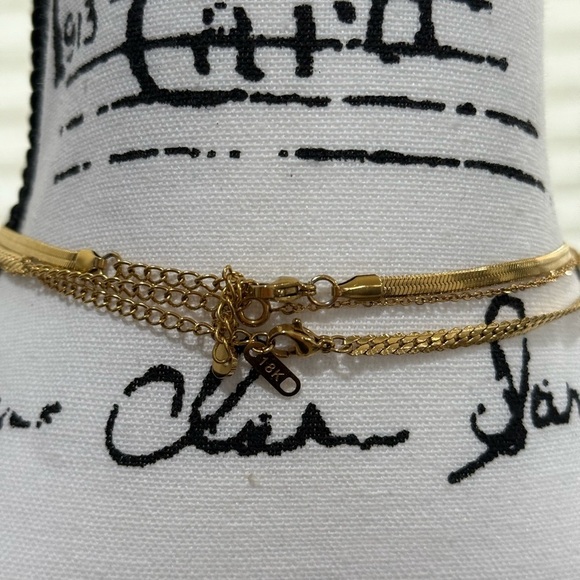 18 K Gold Plated Layered Necklace Set - Picture 5 of 5